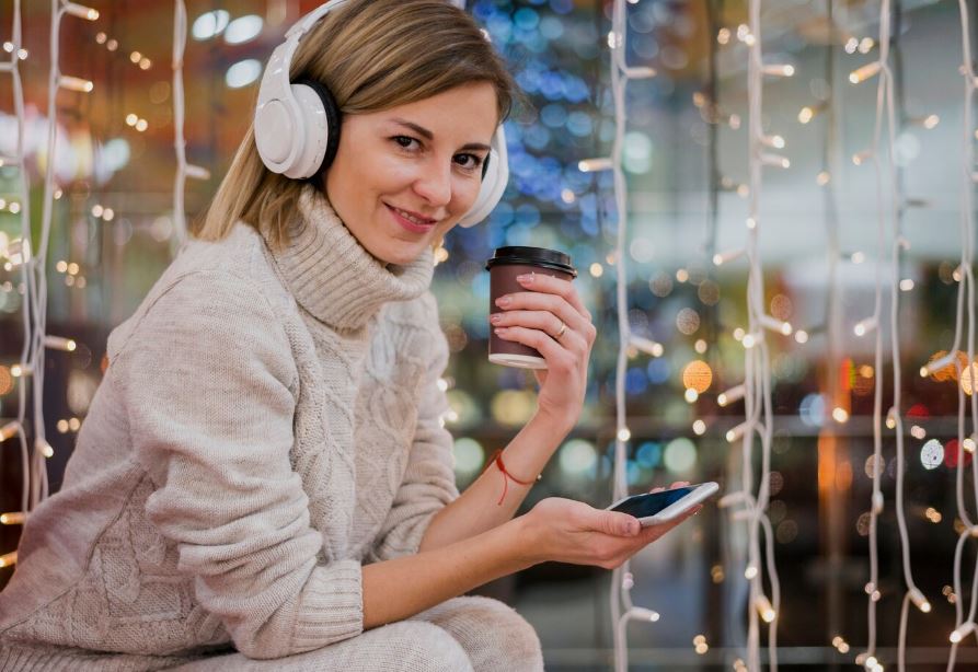 christmas music radio